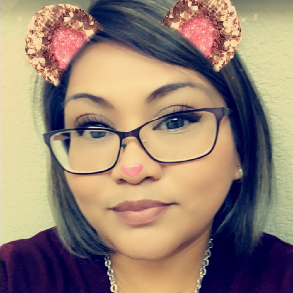 Meet your Posher, Noemi